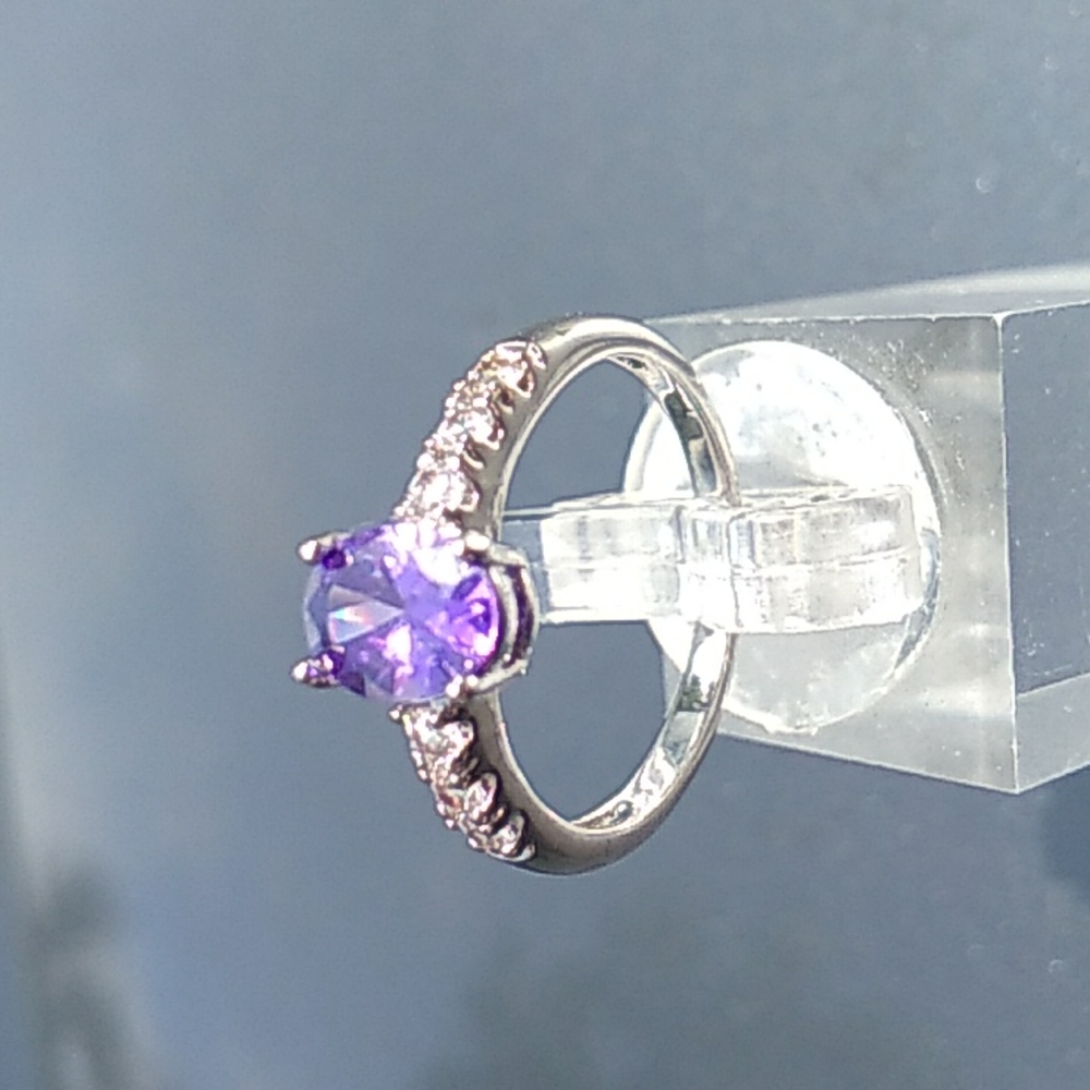 Amethyst and cubic zirconia fashion ring